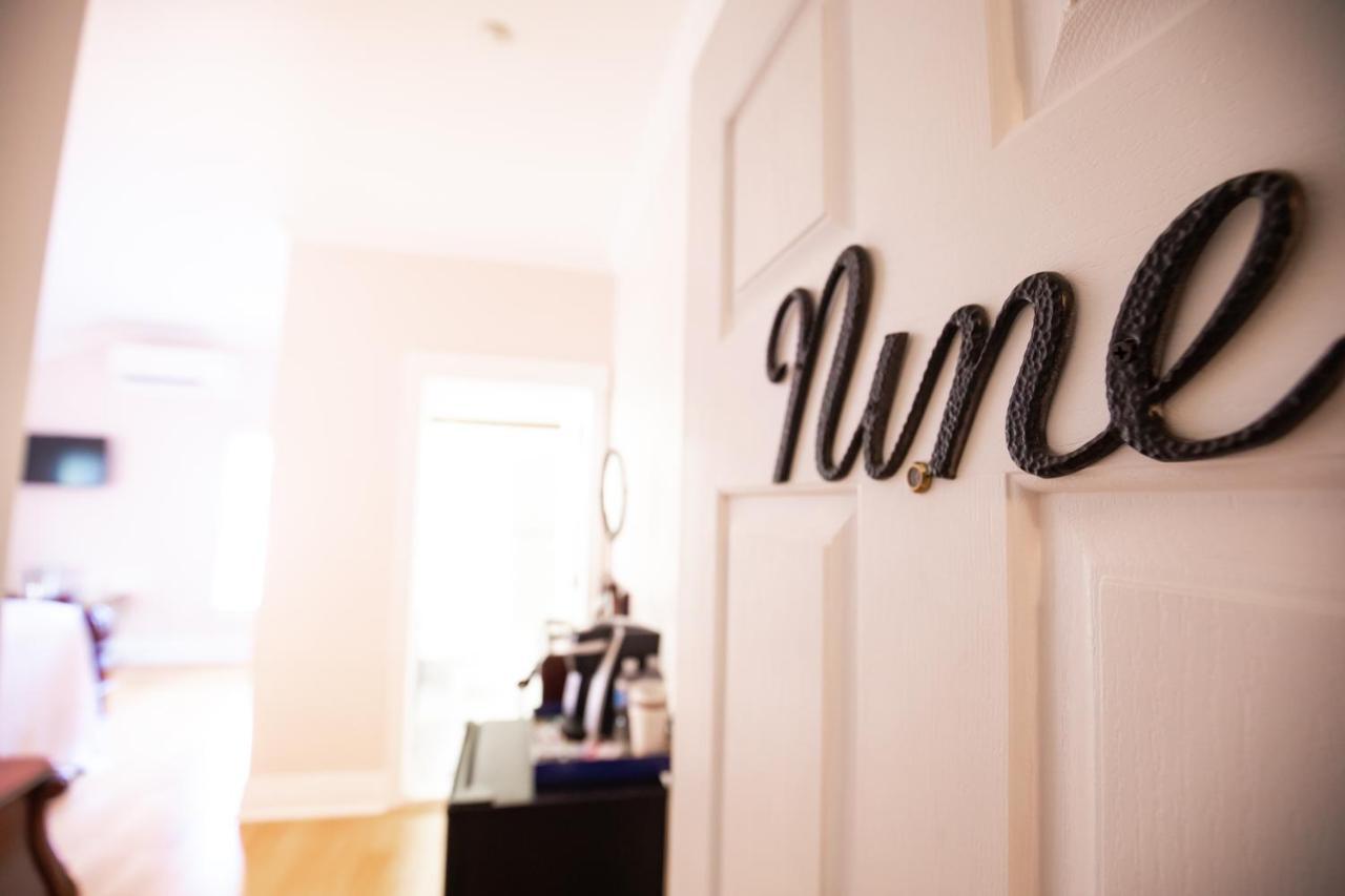 Hotel Elaine's Boutique