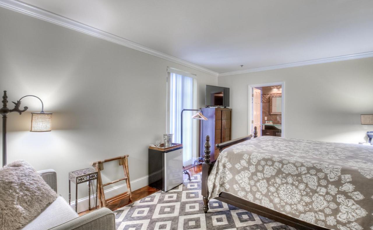 Hotel Elaine's Boutique