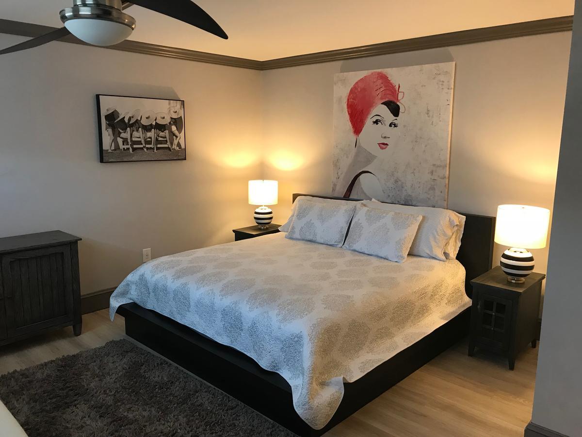 Elaine's Boutique 3* Cape May